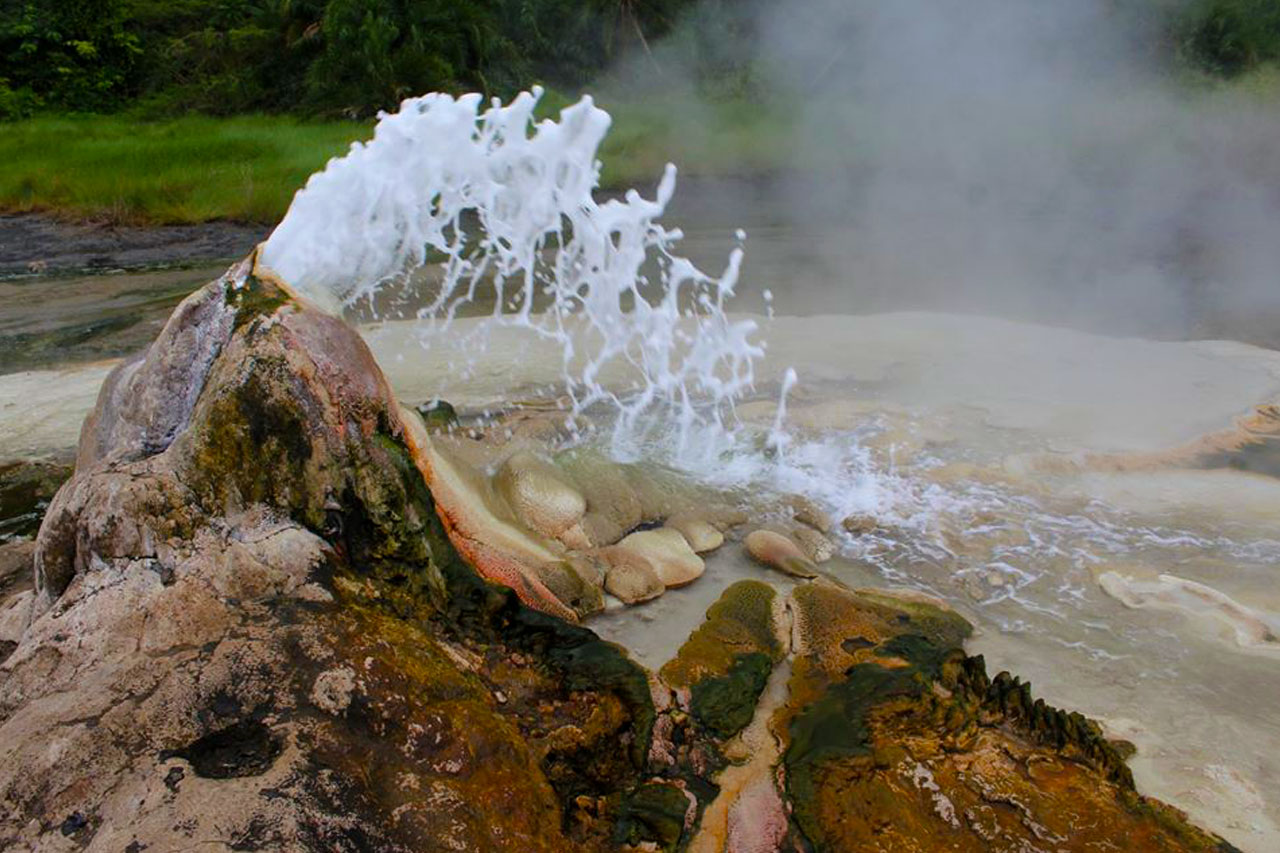 Sempaya Hot Springs